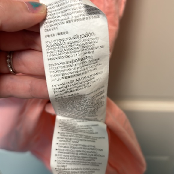 Under Armour Loose Fit Heatgear Peach and Navy T Shirt - Picture 7 of 9